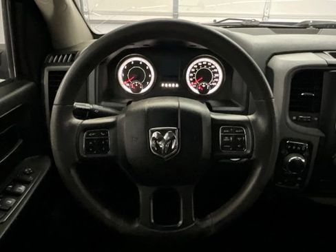 Used 2019 RAM 1500 Express AWD/4WD image 8