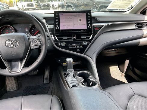 Used 2021 Toyota Camry XSE FWD image 8