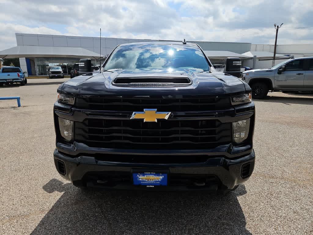 Used 2024 Chevrolet Silverado 2500 Custom w/ Custom Convenience Package AWD/4WD image 3