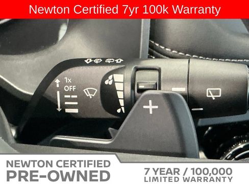 Used 2025 Nissan Rogue S FWD image 28