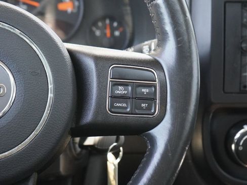 Used 2016 Jeep Patriot High Altitude FWD image 14