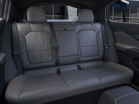 New 2026 Buick Envista Avenir image 17