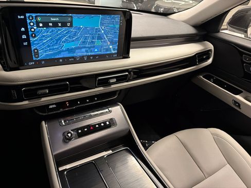 New 2026 Lincoln Aviator AWD image 28