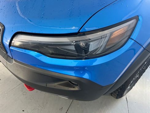 Used 2020 Jeep Cherokee Trailhawk w/ Cold Weather Group image 37