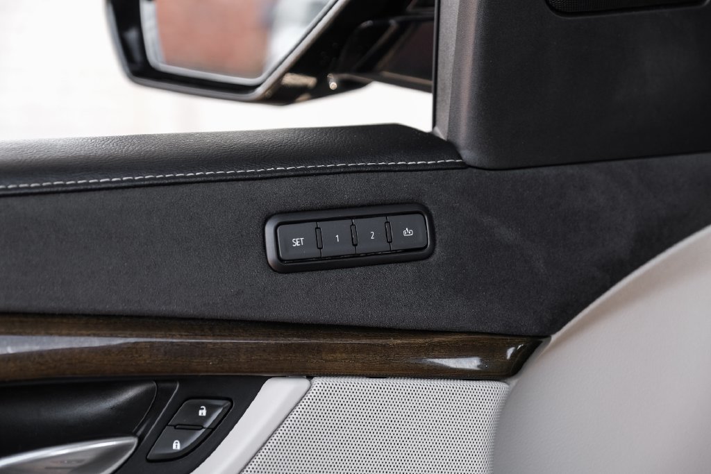 Used 2019 Cadillac Escalade ESV Luxury AWD/4WD image 51