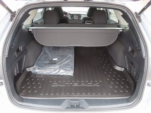 Used 2024 Subaru Outback Premium image 16