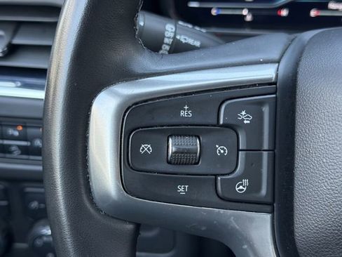 Used 2023 Chevrolet Suburban Premier image 11