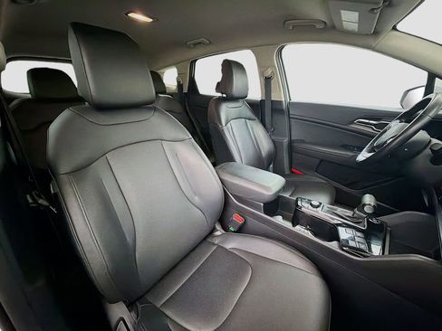 Used 2023 Kia Sportage EX image 27