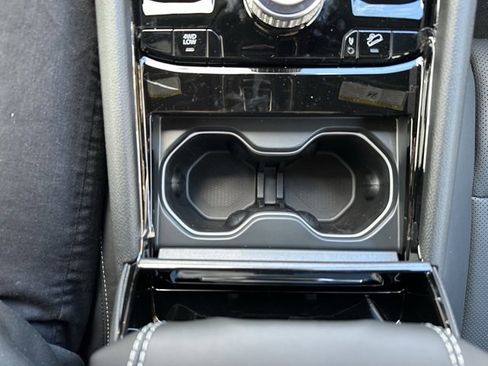 New 2025 Jeep Grand Cherokee Overland image 35