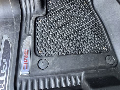 Used 2021 GMC Sierra 2500 AT4 w/ AT4 Premium Plus Package image 17