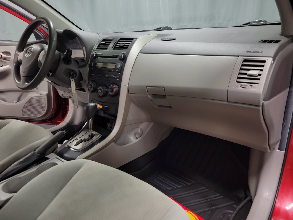 Used 2010 Toyota Corolla LE FWD image 27
