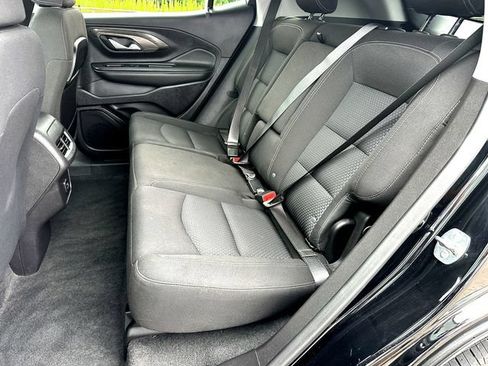 Used 2024 GMC Terrain SLE FWD image 17