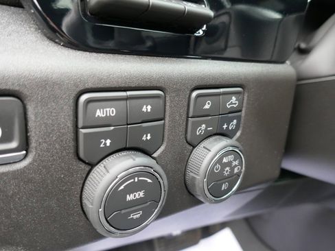 Certified 2026 Chevrolet Silverado 1500 High Country w/ Technology Package image 26