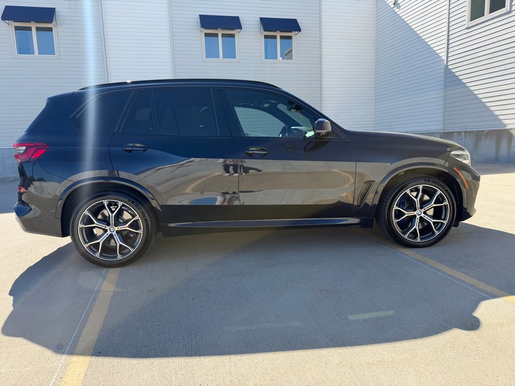 Used 2022 BMW X5 xDrive40i w/ M Sport Package AWD/4WD image 8