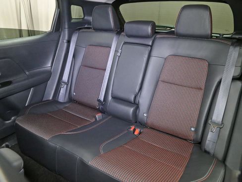 New 2026 Nissan Kicks SR image 11