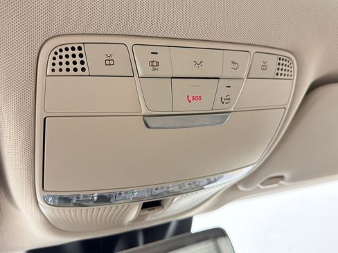 Used 2022 Mercedes-Benz GLC 300 4MATIC w/ Premium Package Lite image 29