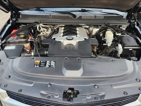 Used 2015 Cadillac Escalade ESV Luxury image 55