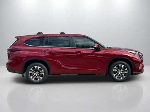 New 2026 Toyota Highlander XLE AWD/4WD image 4