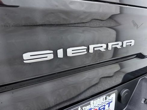 Used 2023 GMC Sierra 2500 AT4 w/ Gooseneck/5TH Wheel Package AWD/4WD image 11