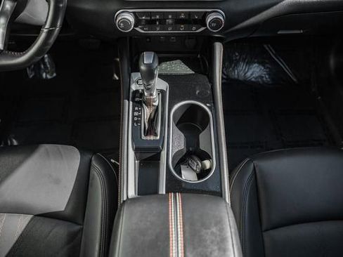 Used 2023 Nissan Altima 2.5 SR w/ SR Premium Package image 23