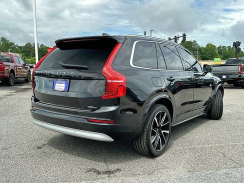 Used 2022 Volvo XC90 T6 Momentum w/ Advanced Package AWD/4WD image 7