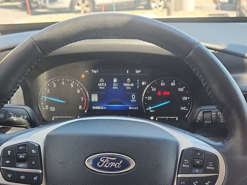 Certified 2022 Ford Explorer XLT w/ Equipment Group 202A AWD/4WD image 14