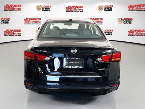 Certified 2019 Nissan Altima 2.0 Platinum FWD image 17