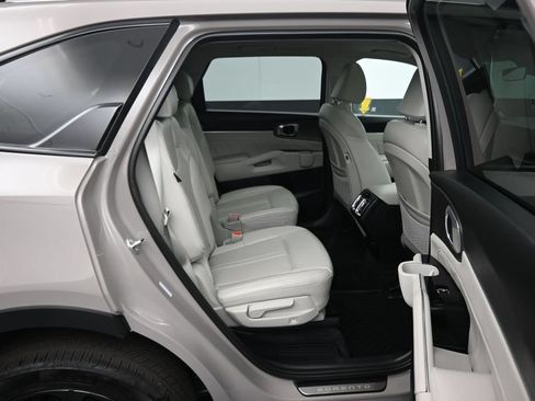Used 2025 Kia Sorento SX AWD/4WD image 50