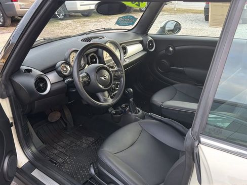 Used 2013 MINI Cooper Convertible image 8