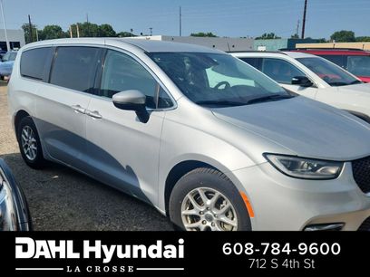 Used 2023 Chrysler Pacifica Touring-L