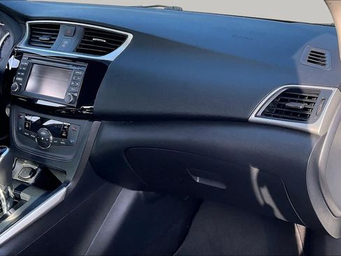 Used 2018 Nissan Sentra SV w/ Premium Package (P01) FWD image 19
