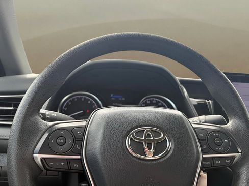 Used 2024 Toyota Camry LE image 10
