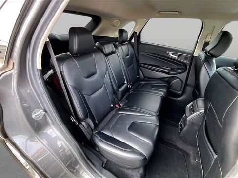 Used 2022 Ford Edge Titanium w/ Equipment Group 301A AWD/4WD image 25