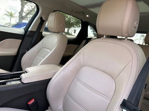 Used 2018 Jaguar F-PACE Prestige AWD/4WD image 21