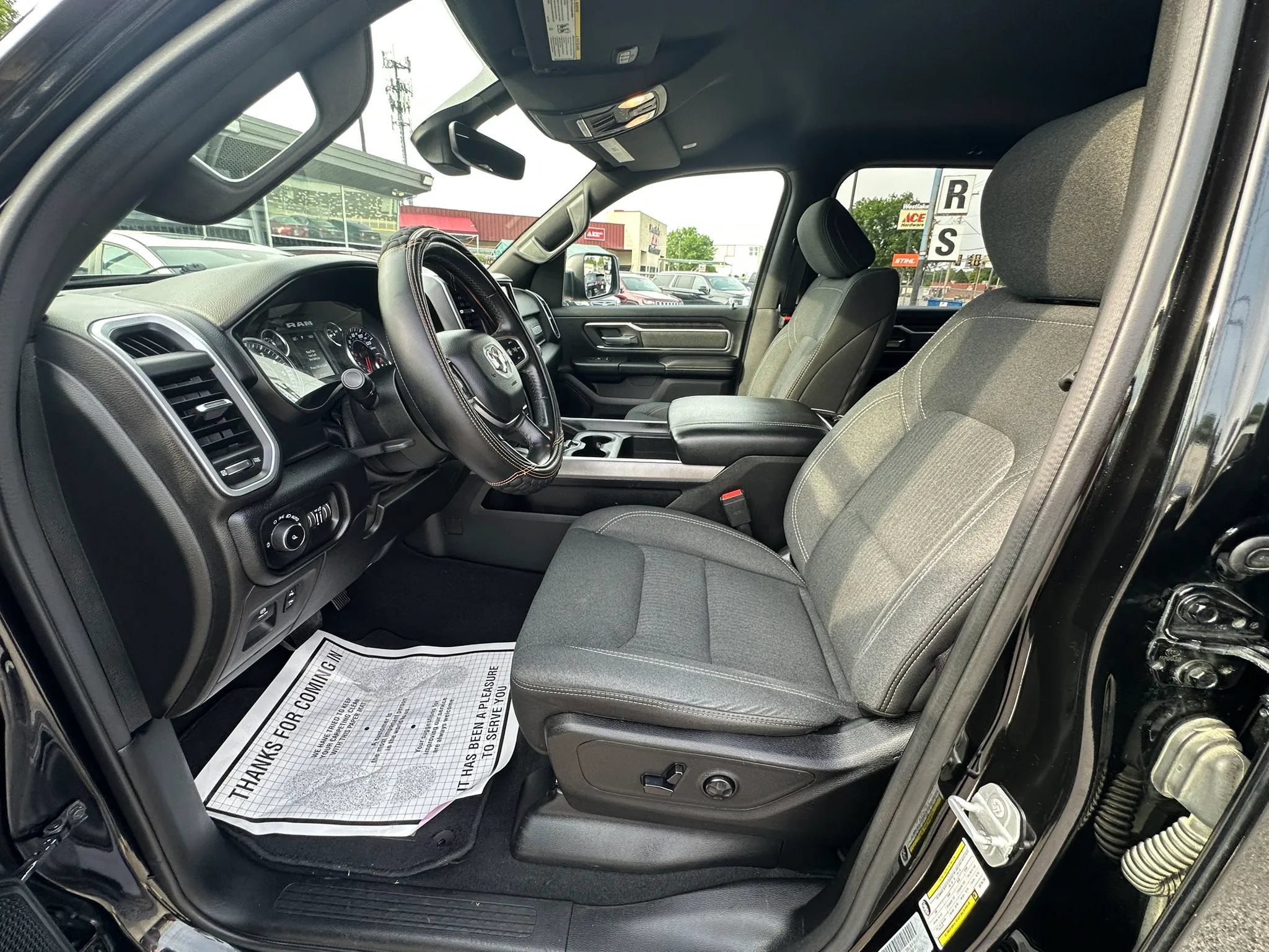 Used 2019 RAM 1500 Big Horn AWD/4WD image 9