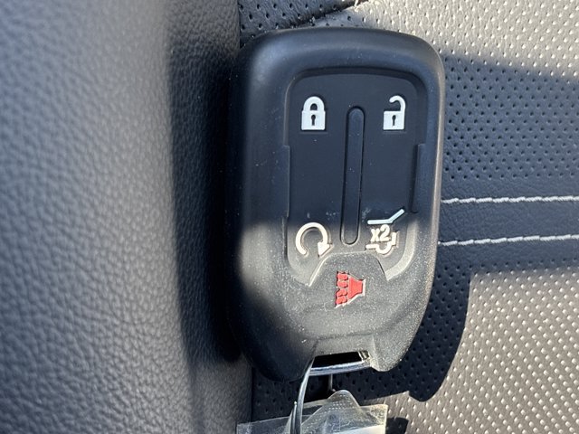Used 2024 GMC Terrain Denali w/ Denali Premium Package AWD/4WD image 48