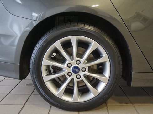 Used 2017 Ford Fusion S image 29