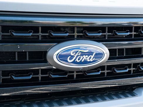 Used 2023 Ford F350 XL w/ 360-Degree Camera Package AWD/4WD image 6
