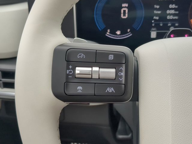 Used 2024 Hyundai Santa Fe SEL FWD image 24