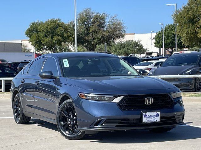 Used 2023 Honda Accord EX image 2