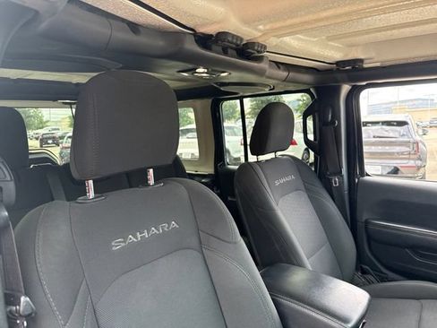 Used 2020 Jeep Wrangler Unlimited Sahara AWD/4WD image 11