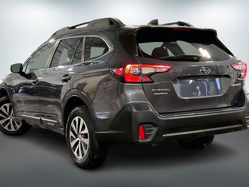 Used 2022 Subaru Outback Premium image 12