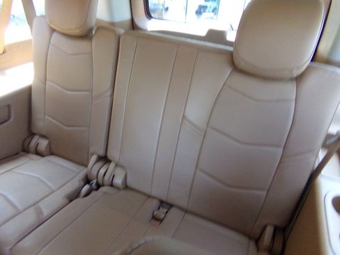 Used 2016 Cadillac Escalade ESV Platinum AWD/4WD image 15