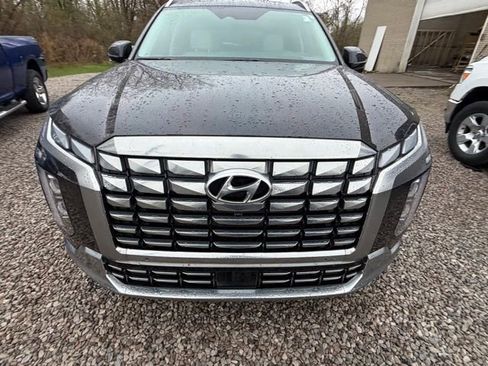 Used 2023 Hyundai Palisade Calligraphy w/ Winter Package image 6
