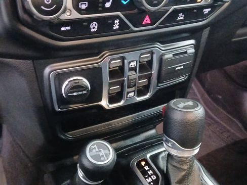 Used 2021 Jeep Wrangler Unlimited Sport image 10