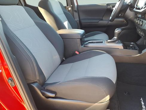 Used 2022 Toyota Tacoma SR image 16