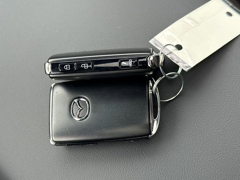 New 2026 MAZDA MAZDA3 Hatchback w/Premium Plus Pkg image 29