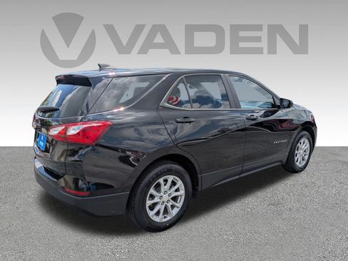 Used 2021 Chevrolet Equinox LS FWD image 27