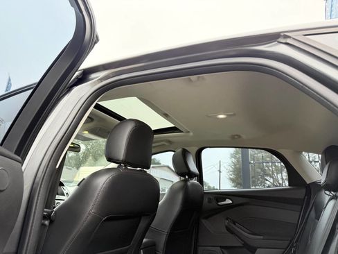 Used 2018 Ford Focus Titanium image 17