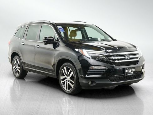 Used 2016 Honda Pilot Touring image 7